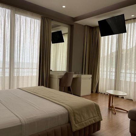 Paradise Beach Hotel Radhimë Eksteriør billede