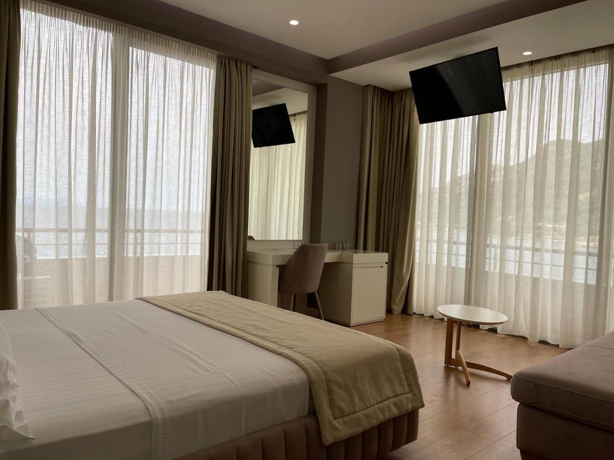 Paradise Beach Hotel Radhimë Eksteriør billede