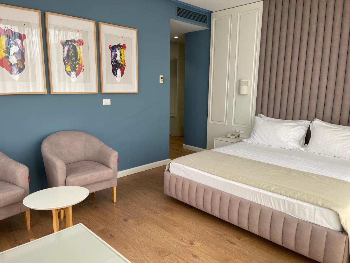 Paradise Beach Hotel Radhimë Eksteriør billede