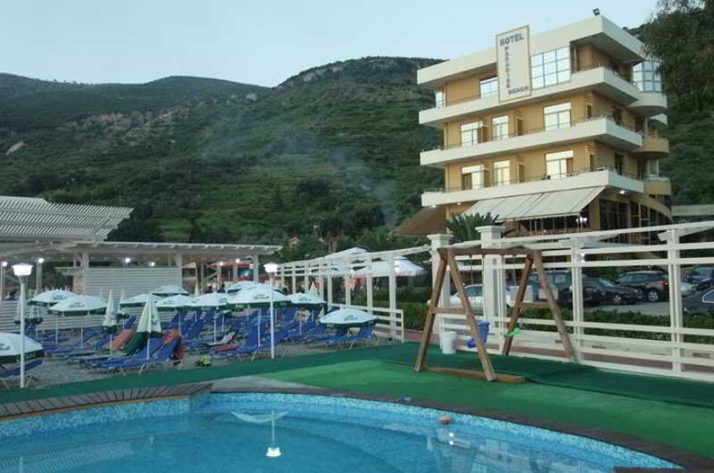 Paradise Beach Hotel Radhimë Eksteriør billede